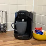 Vibrant Cosy 2 Bedroom Apartment