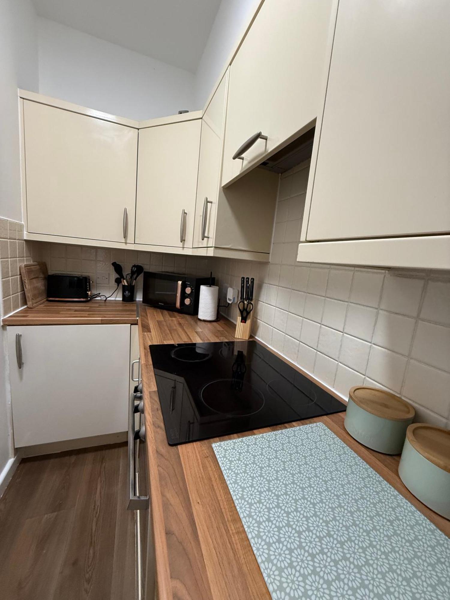 Apartment Vibrant Cosy 2 Bedroom