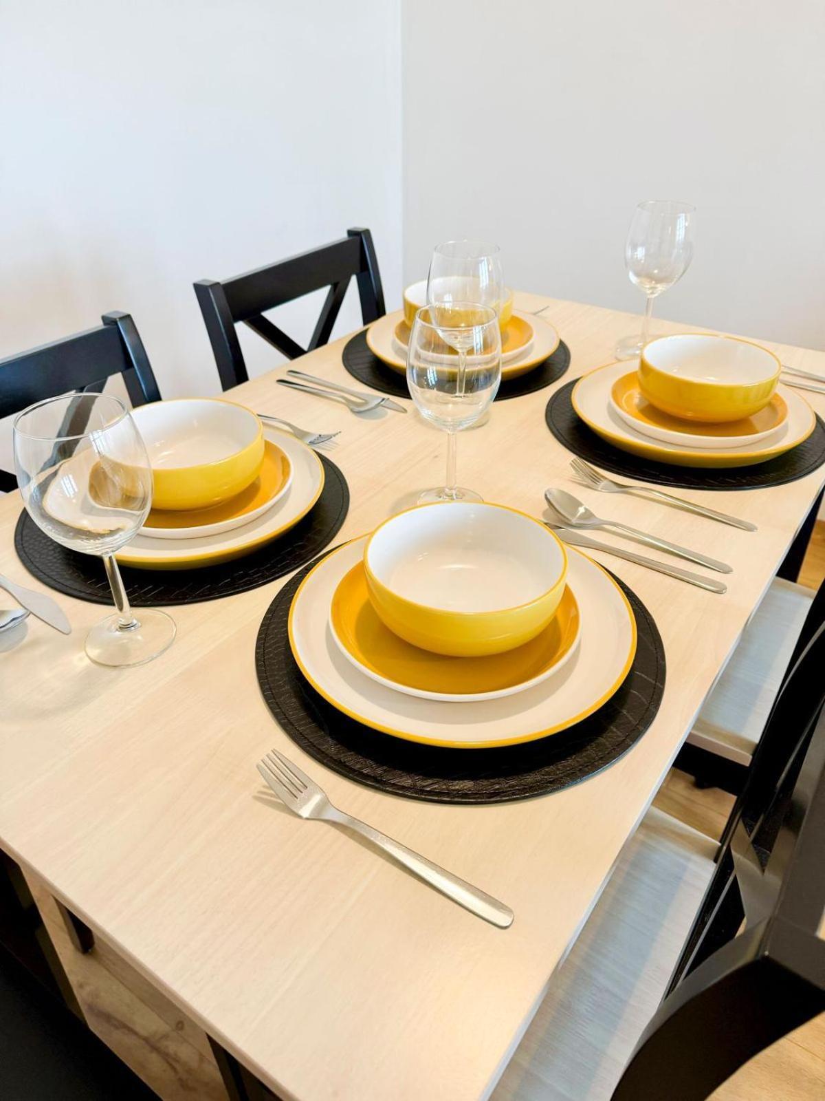 Apartamento Vibrant Cosy 2 Bedroom *